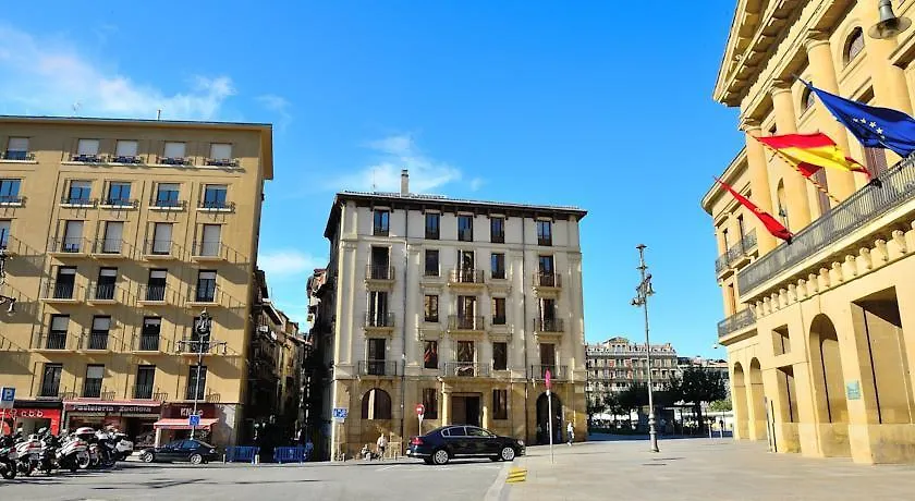 ** Hotell Hostal Arriazu Pamplona Spanien