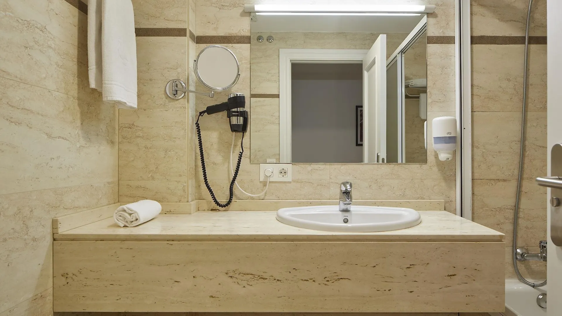 Hostal Arriazu Pamplona 2*,  Spanien
