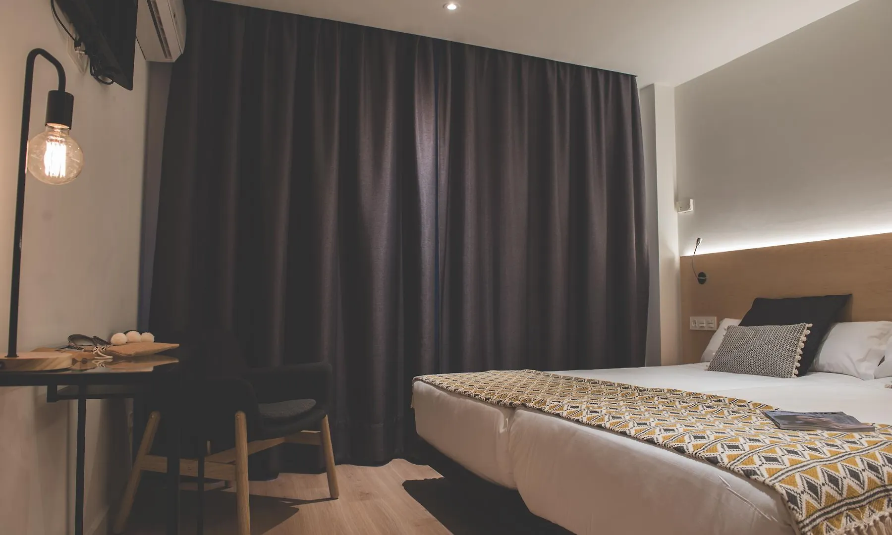 Hostal Arriazu Pamplona 2*,  Spanien