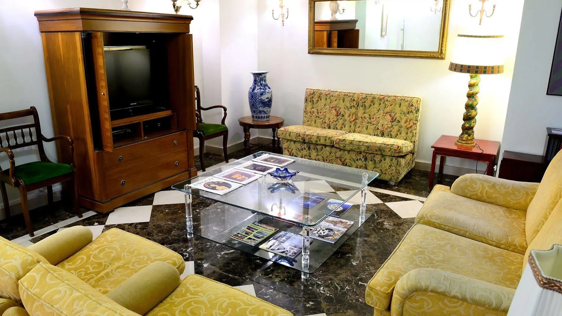 Hostal Arriazu Pamplona Hotell