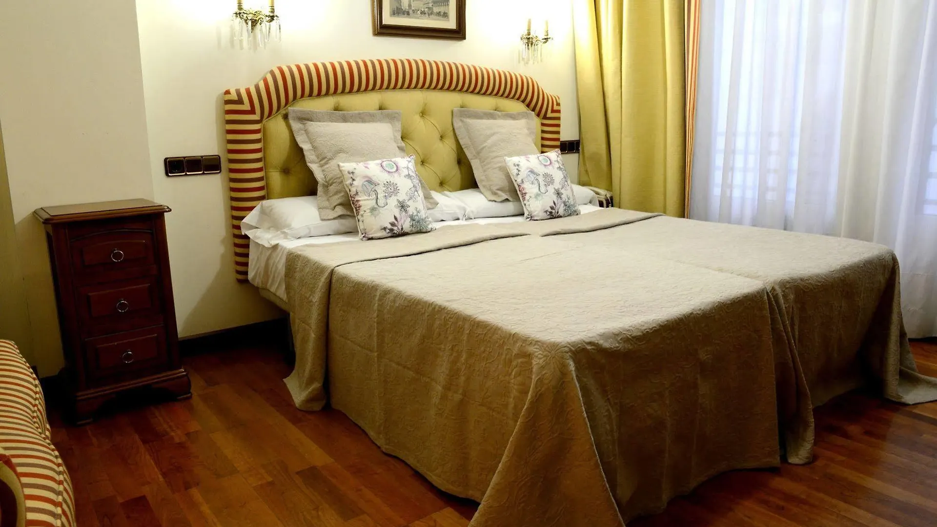 Hostal Arriazu Pamplona 2*,  Spanien