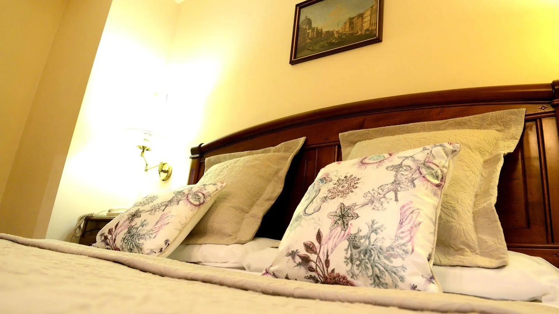 ** Hotell Hostal Arriazu Pamplona Spanien