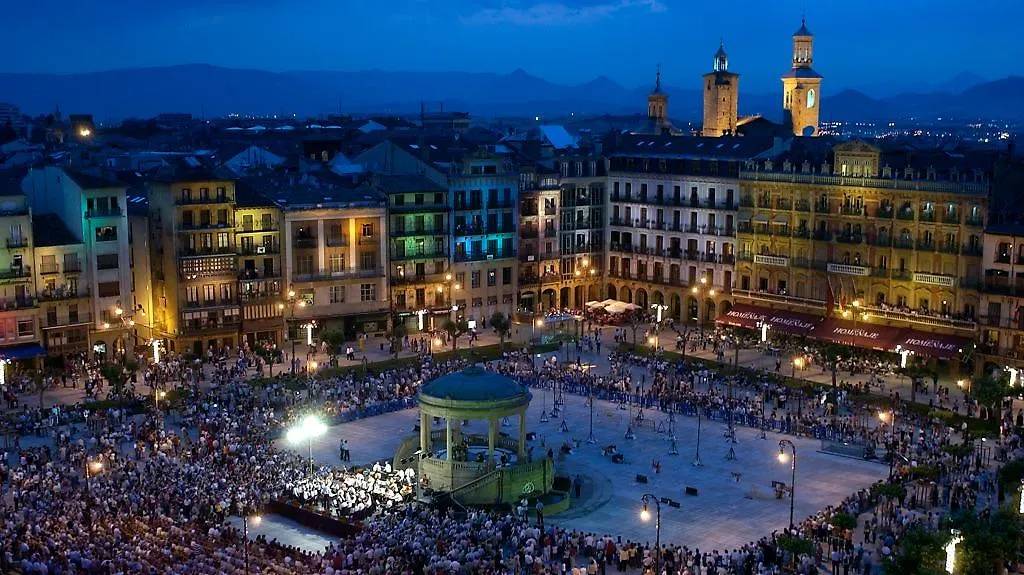 Hostal Arriazu Pamplona Hotel